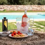 Masseria Borgo Santuri مزرعة للإقامة أوستوني