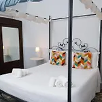 مزرعة للإقامة Masseria Borgo Santuri