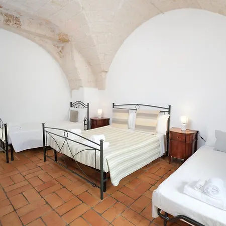 Masseria Borgo Santuri Farm stay Ostuni