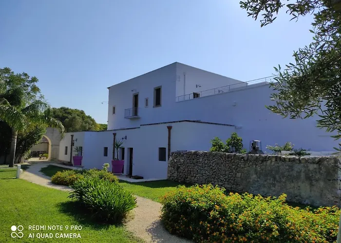 Masseria Borgo Santuri Farm stay Ostuni